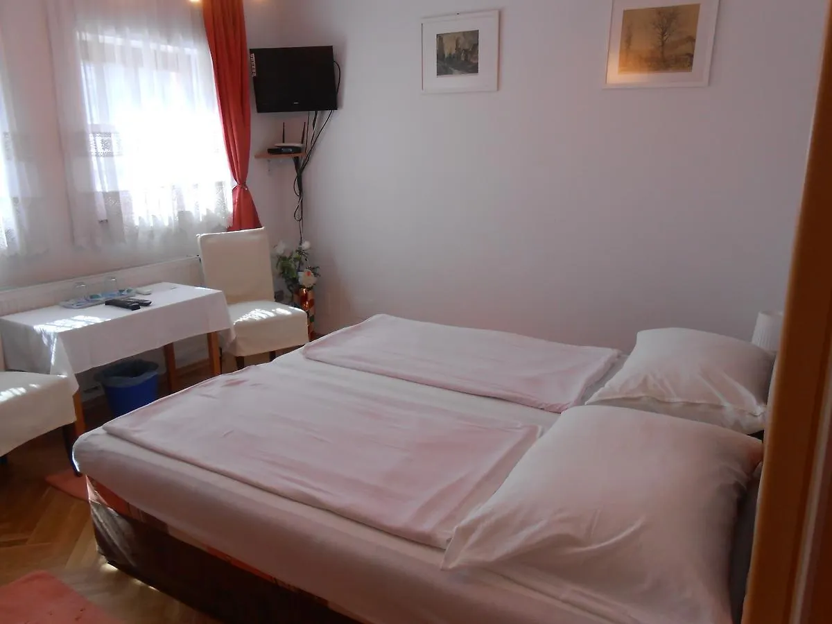 Aranyeső Vendégház Csorbai Budapest